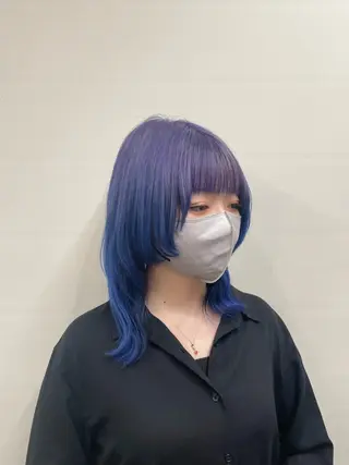 ミディアム 手塚 由佳のヘアスタイル