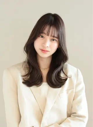 ロング カラー 佐藤 悠衣/透明感 カラー/似合わせ前髪のヘアスタイル