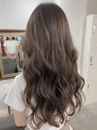 ロング カラー 👑圧倒的カラー👑 佐々木祐希のヘアスタイル