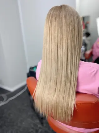 ロング カラー メンズ ブリーチ特化型✂️ ハイトーンカラー👨のヘアスタイル