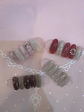 ミディアム ネイルサロンキューティプティ所属・アワ ネイル池袋のネイルデザイン