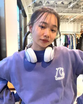 セミロング カラー LATTE  渋谷所属・♡レイヤーカット れお♡のヘアスタイル