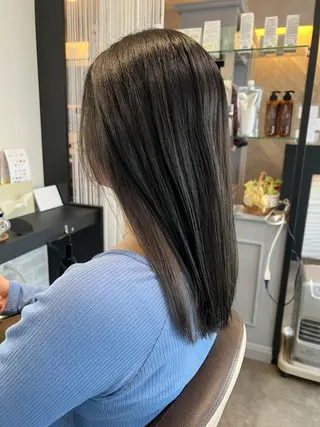 セミロング カラー 川村 綾のヘアスタイル