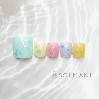 ネイル SOLMANI 予約担当のネイルデザイン