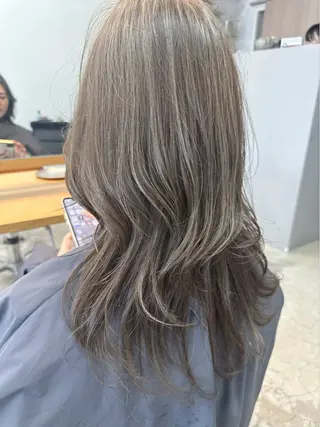 セミロング 藤本 静香のヘアスタイル