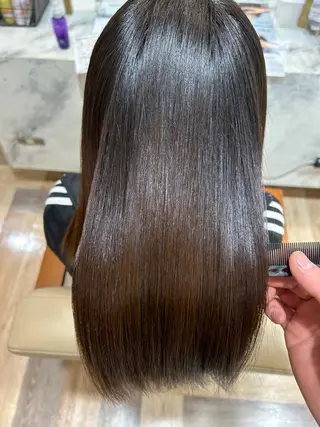 セミロング ヘアーメイクウィル野田阪神店所属・Yuu/髪質改善 デザインカラーのヘアスタイル