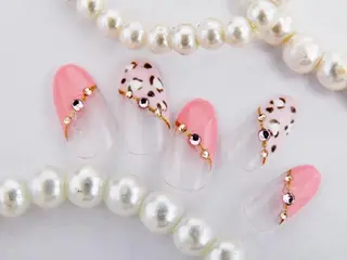 ネイル Tiary Nail Fのネイルデザイン