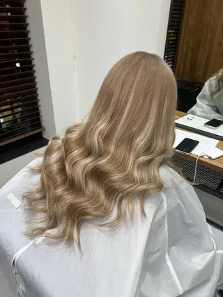 ロング カラー いろあそび所属・12月限定🉐カット モデル募集🉐のヘアスタイル