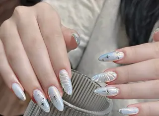 ネイル T. Leeのネイルデザイン