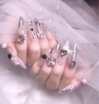 ネイル hinata池袋 🌙WOLTOKYOのネイルデザイン