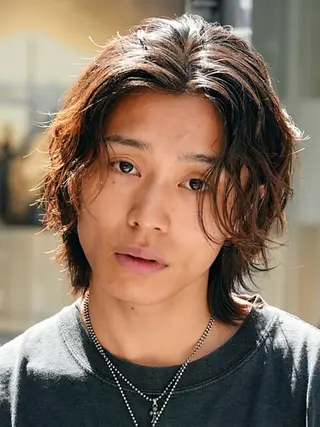 ミディアム パーマ メンズ 夏果⭐︎fifth 天神 海外風パーマのヘアスタイル