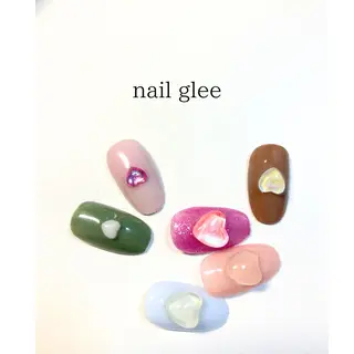 セミロング RISA nail gleeのネイルデザイン
