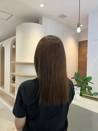 カラー 梅山 美咲のヘアスタイル