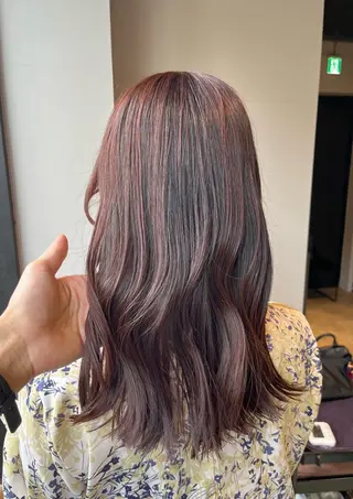 ロング カラー ベージュ/グレージュ 恵比寿/丸山陽平のヘアスタイル