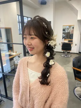 ロング ヘアアレンジ SALOWIN  吉祥寺店所属・くすみベージュカラー 🪻HARUKAのヘアスタイル