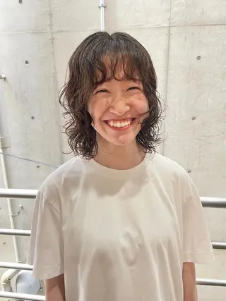 ミディアム カラー パーマ satsuki 暖色・ブラウンカラーのヘアスタイル