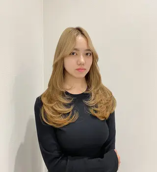 セミロング カラー レイヤー/艶カラー /韓国ヘア/高松のヘアスタイル