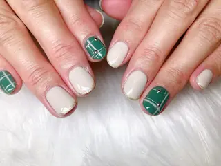 ネイル ECLAT エクラ所属・寺山 千鶴のネイルデザイン