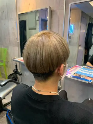 ショート カラー メンズ ハイトーン/メンズ/ ウルフ特化   小松のヘアスタイル