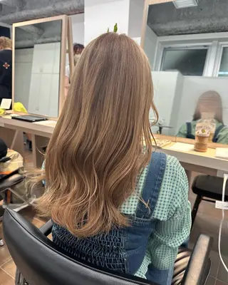 セミロング レイヤーパーマ/ ショートパーマ/横浜のヘアスタイル