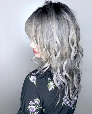 カラー 豊田 恭平のヘアスタイル