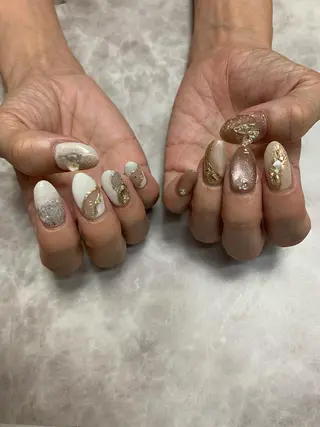 ミディアム ネイル misaki ..のネイルデザイン