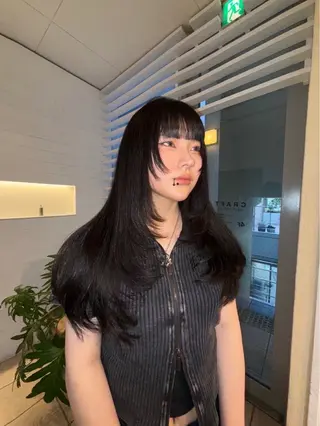 ロング YURiA /レイヤーカットのヘアスタイル