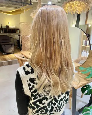 ロング cocoluana(ココルアナ)所属・韓国風ヘア専門 🇰🇷Noaのヘアスタイル