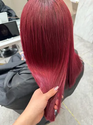 ミディアム karin ボブハイトーンのヘアスタイル