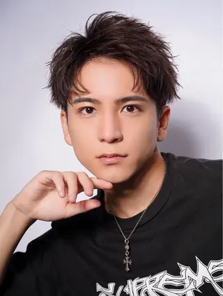 ショート 天野 照のヘアスタイル