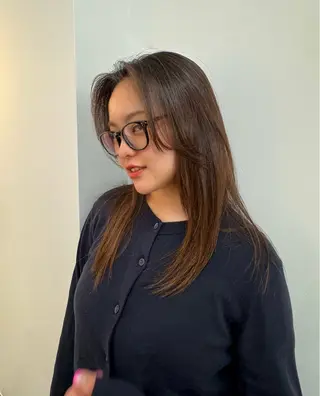 セミロング aco ohnoのヘアスタイル