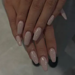 ネイル 𝑟𝑖𝑠𝑎 🕯‎🤍のネイルデザイン