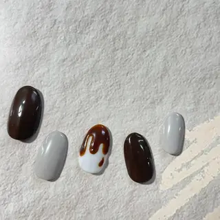 ネイル Trinity ネイリストスタッフのネイルデザイン