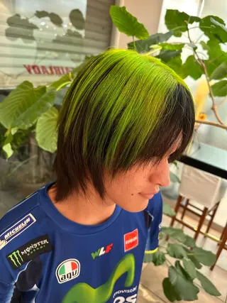 ミディアム ハコ（HACO)所属・豊嶋 暉直のヘアスタイル