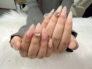 ネイル MIKIネイルサロン所属・MIKIネイル YUKAのネイルデザイン