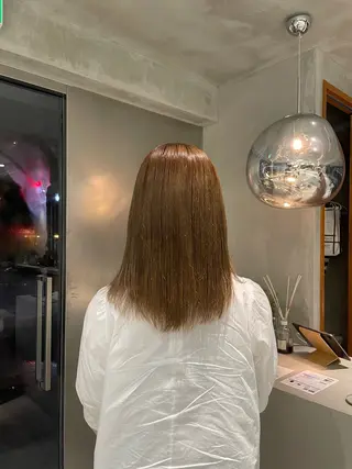 セミロング カラー 頼金 愛海のヘアスタイル