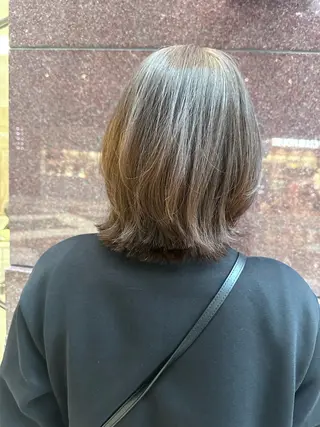 ミディアム カラー 河井 史織のヘアスタイル