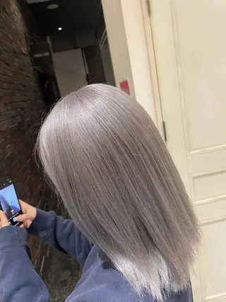 ミディアム 高見澤 優のヘアスタイル