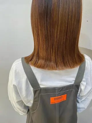 ミディアム ボブ ブリーチ/miinaのヘアスタイル