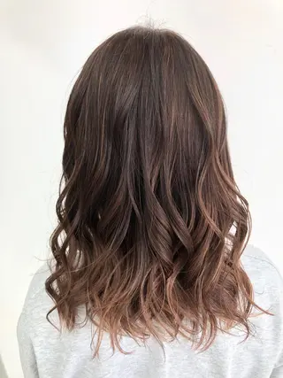 セミロング カラー 岩崎 裕司のヘアスタイル