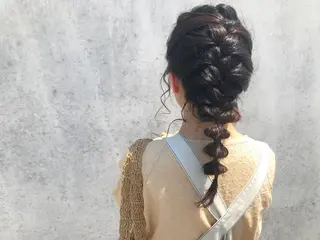 ロング ヘアアレンジ eTONe所属・志賀 あずみのヘアスタイル