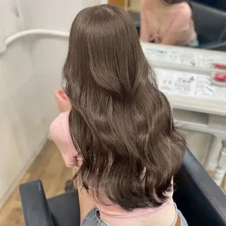 ロング カラー 透明感カラー特化/ ベージュ/梅田/英輝のヘアスタイル