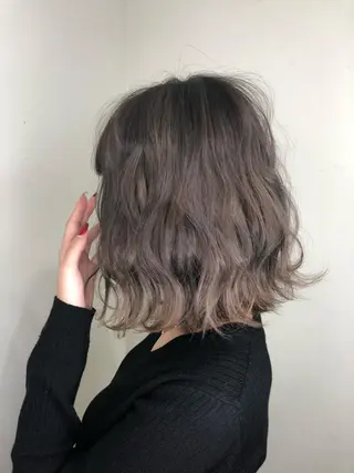 ミディアム カラー 佐藤 奈佳子 サトウ ナカコのヘアスタイル