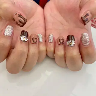 ネイル 安藤 彩乃のネイルデザイン