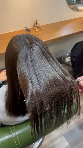 セミロング 曲がる縮毛矯正/ 髪質改善/札幌大通りのヘアスタイル