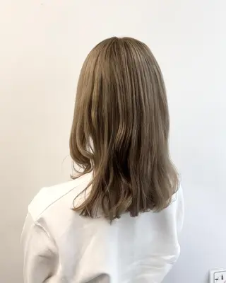 セミロング カラー ヘアアレンジ REFLECTION所属・ハイトーン /レイヤー/ふみやのヘアスタイル