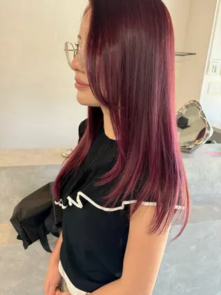 セミロング 艶カラー🫧 MOMOYOのヘアスタイル