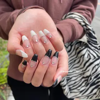 ネイル 𝓇𝒶𝓃𝒶𝓃 𝓃𝒶𝒾𝓁のネイルデザイン