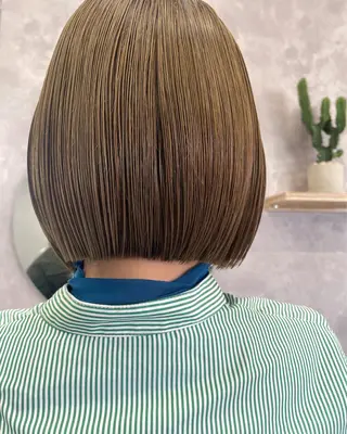 ミディアム カラー yui/ layer cutのヘアスタイル