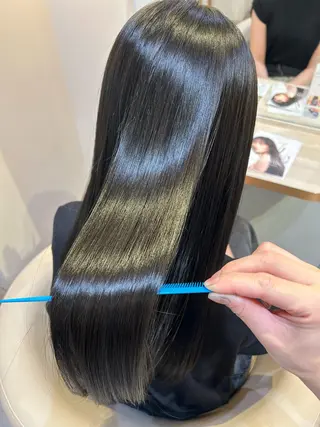 ロング おくざわ ゆりのヘアスタイル